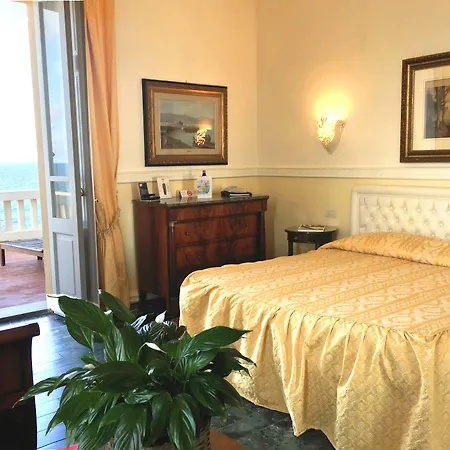 Hotel Tronas & Alghero