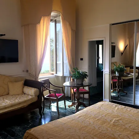 Hotel Tronas &