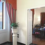Tronas & Hotel 5*