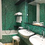 Hotel Tronas &