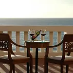 Hotel Tronas &
