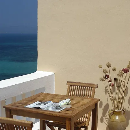 Tronas & Hotel 5*
