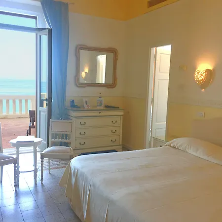 Tronas & Hotel Alghero