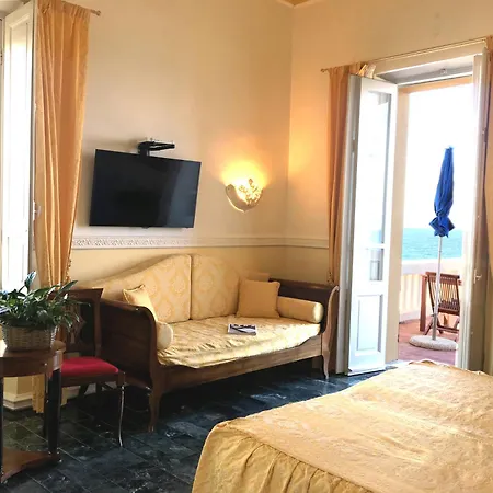 Tronas & 5* Alghero